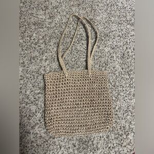 Woven shoulder tote bag